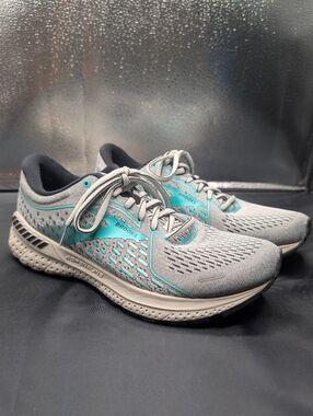 Brooks GTS Adrenaline 21 Women's Size 8.5.  Great Pre-Owned Condition.